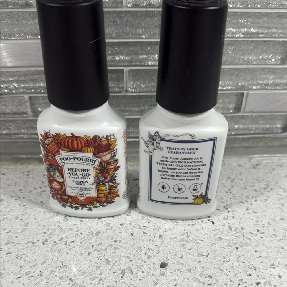 White and Black Bath Accessories Set with Vintage Design