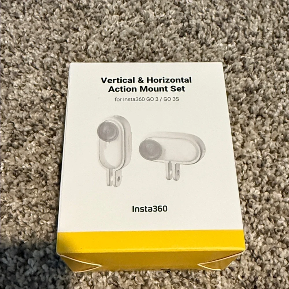 *NEW* Insta360 GO 3S 128GB Digital Camera w/ *NEW* Accessories
