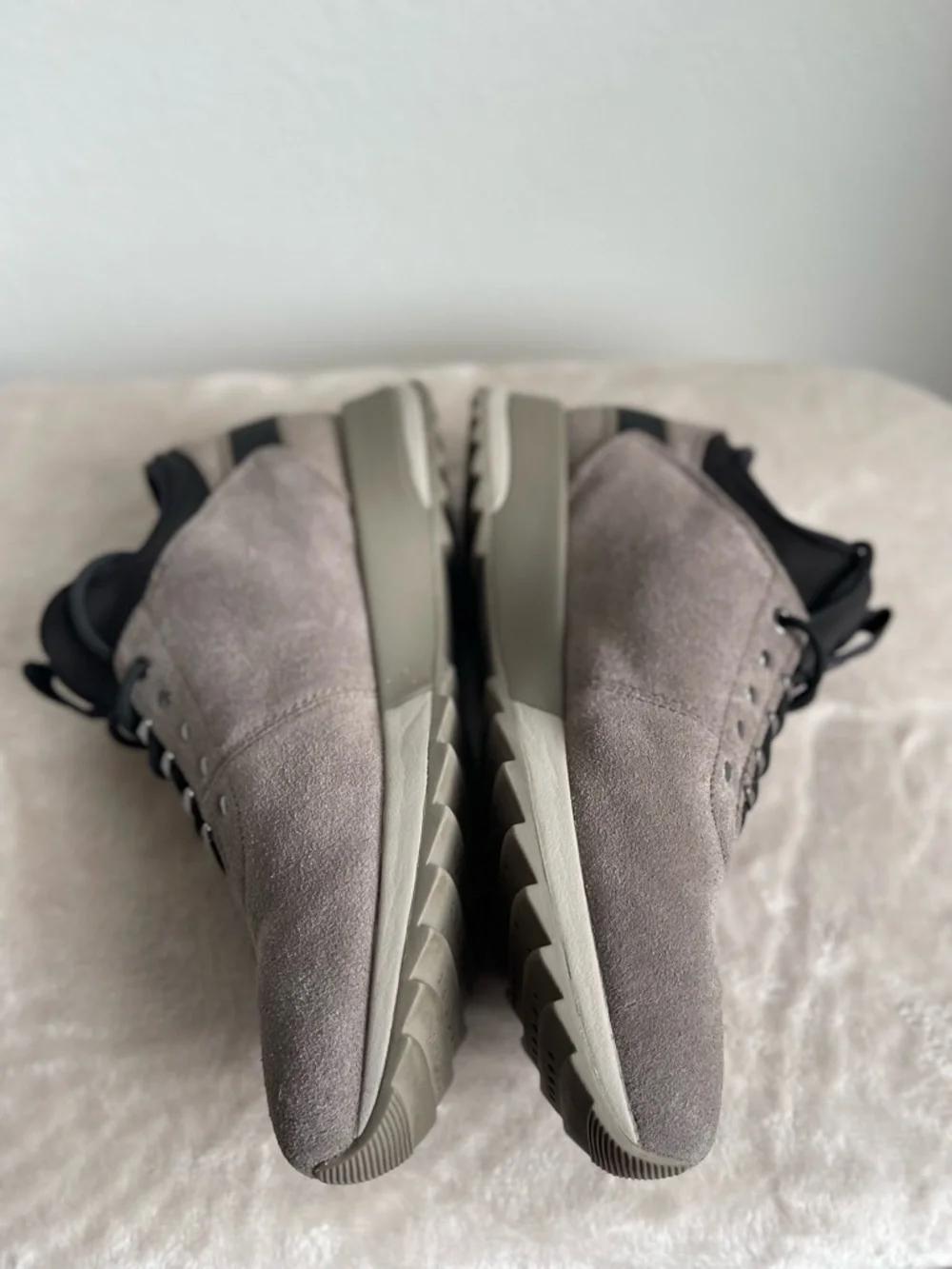 Geox Women’s Gray and Black Suede Sneakers‎