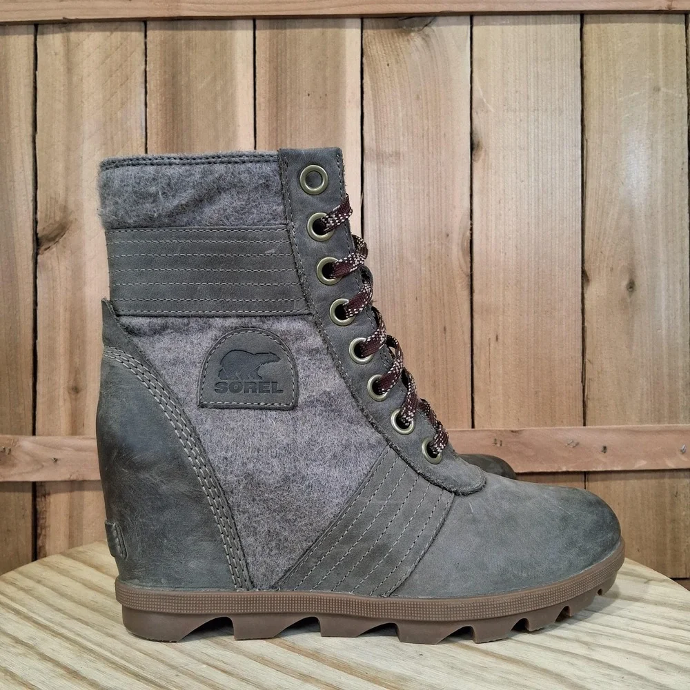 Sorel Lexie Wedge Boots Womens 8.5 Gray Leather‎ Ankle Lace Up Winter Waterproof