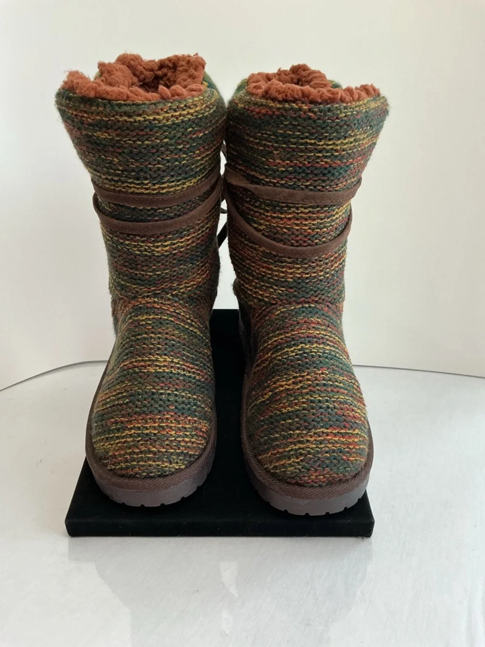Essential by Muk Luks Tribal Knit Faux Fur Winter Boots Size 6