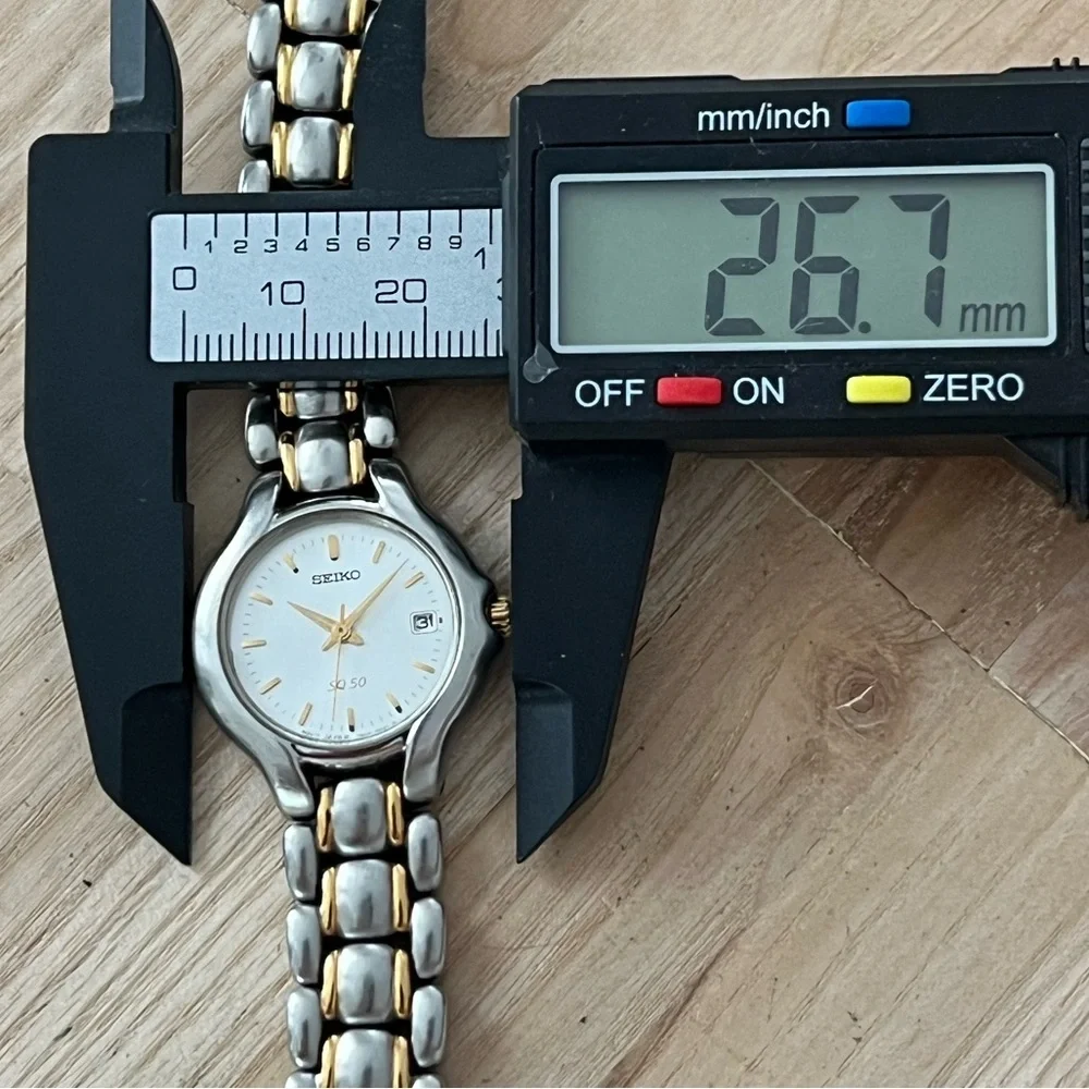 Seiko SQ 50 Vintage Ladies Watch Stainless Dial Two-Tone Bracelet Date Window