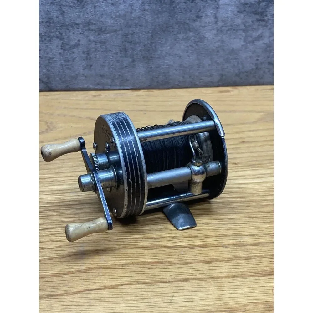 Vintage Langley Streamlite Model 310 KC Bait Casting Level Wind‎ Fishing Reel