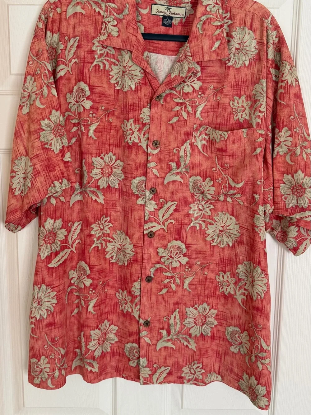 Tommy Bahama Silk Hawaiian Shirt — Very Good Condition