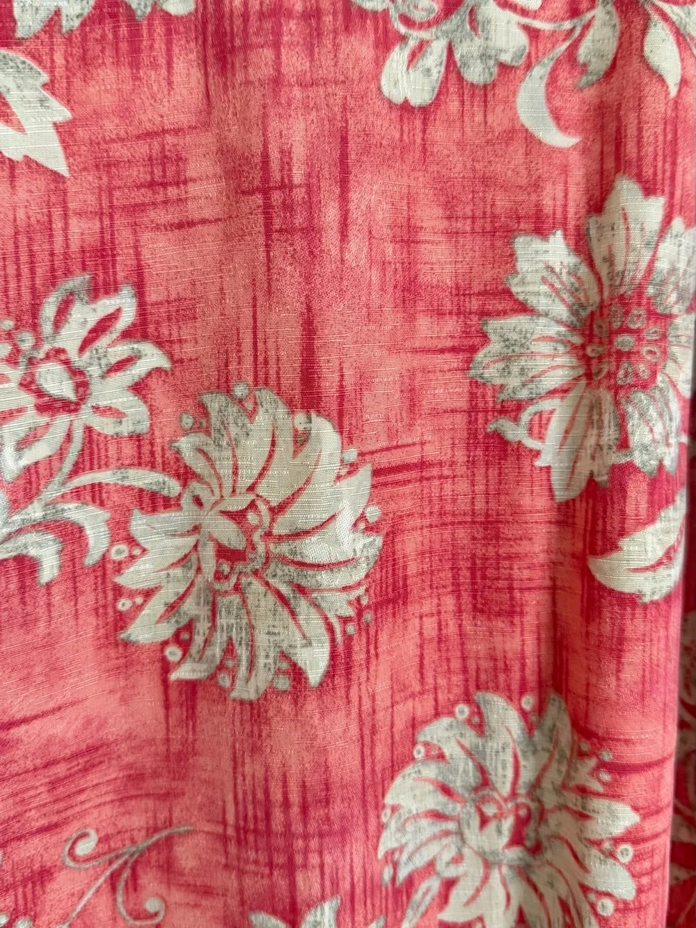 Tommy Bahama Silk Hawaiian Shirt — Very Good Condition