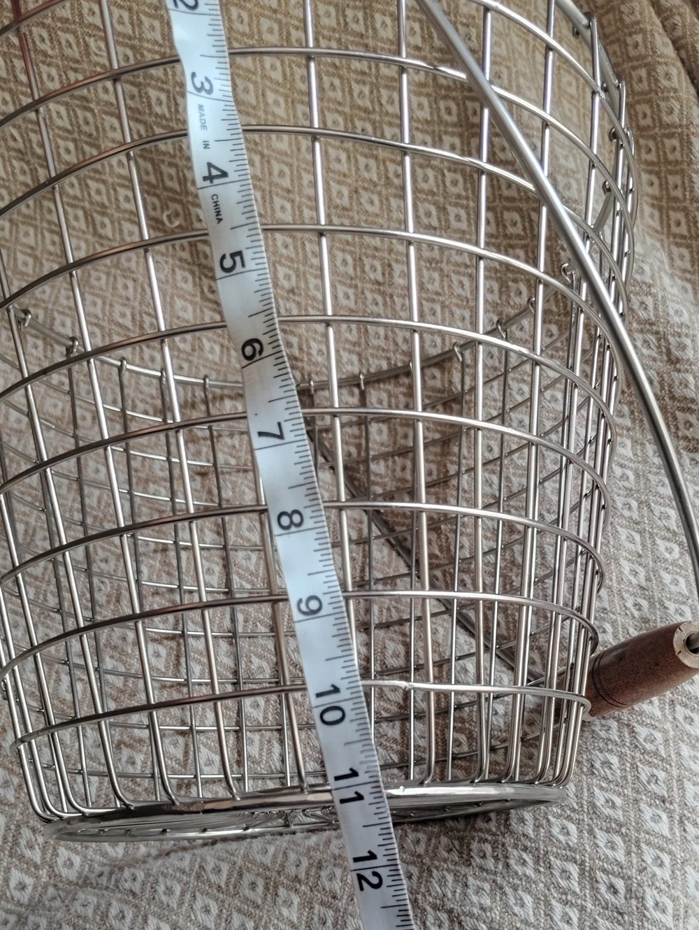 Large Metal Wire Storage Basket with Wooden Handle