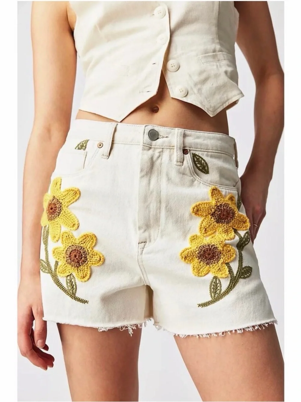 BLANK NYC THE REEVE RAY OF SUNSHINE HIGH RISE SHORTS size 27