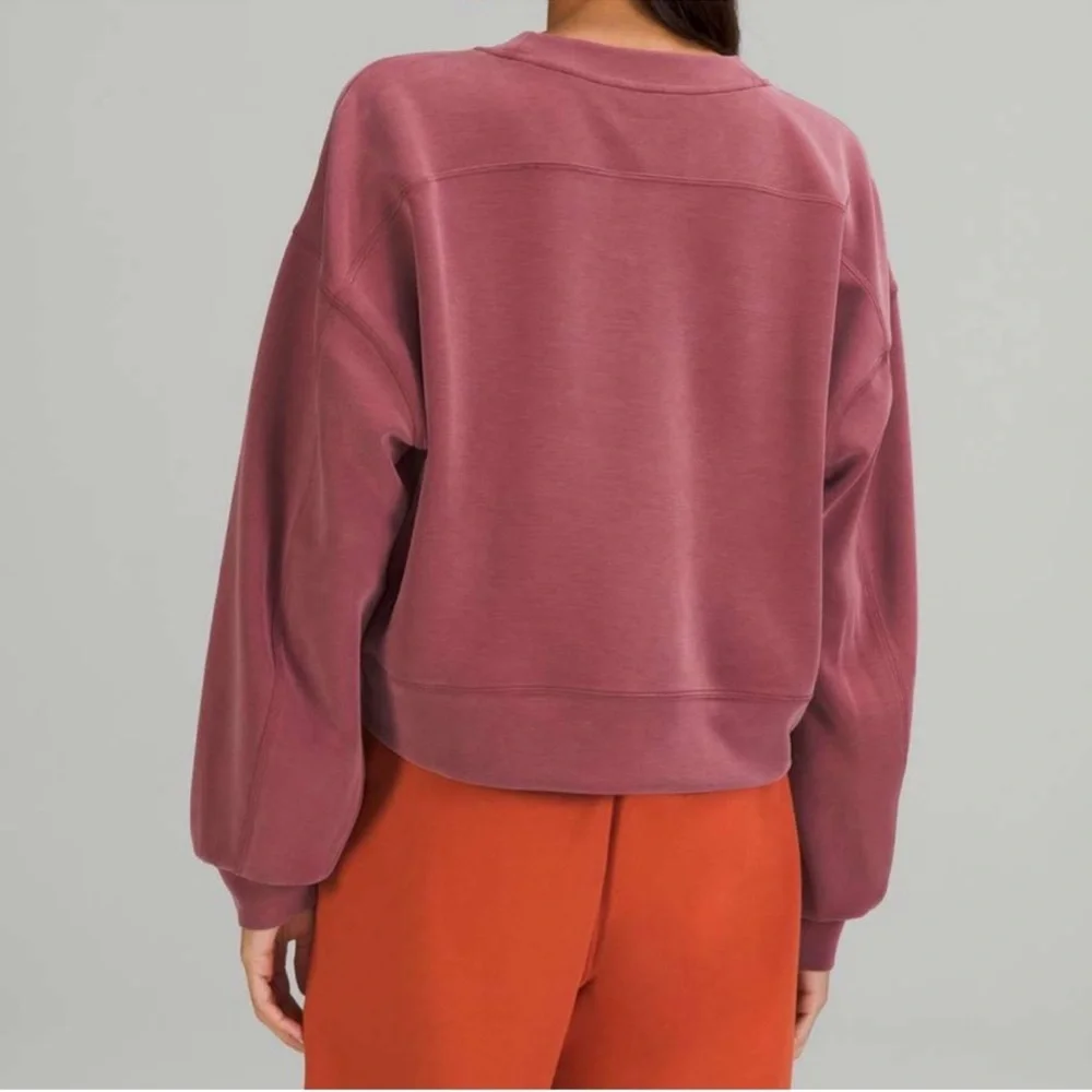 Lululemon Sweatshirt Cropped Softstreme