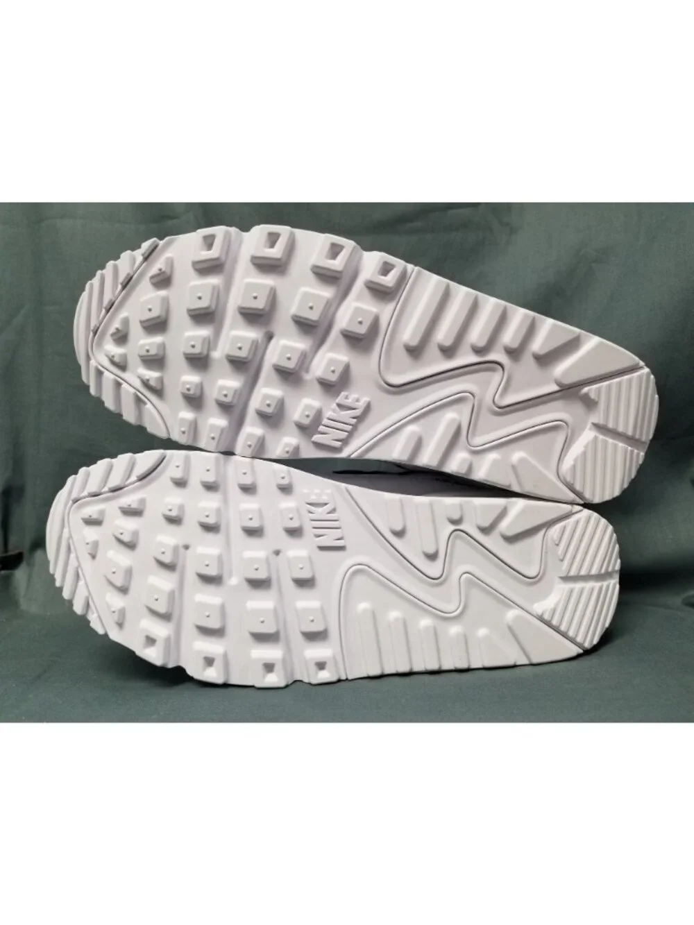 Nike Air Max 90 Next Nature White Black Women's Size 8.5 NEW NO BOX!
