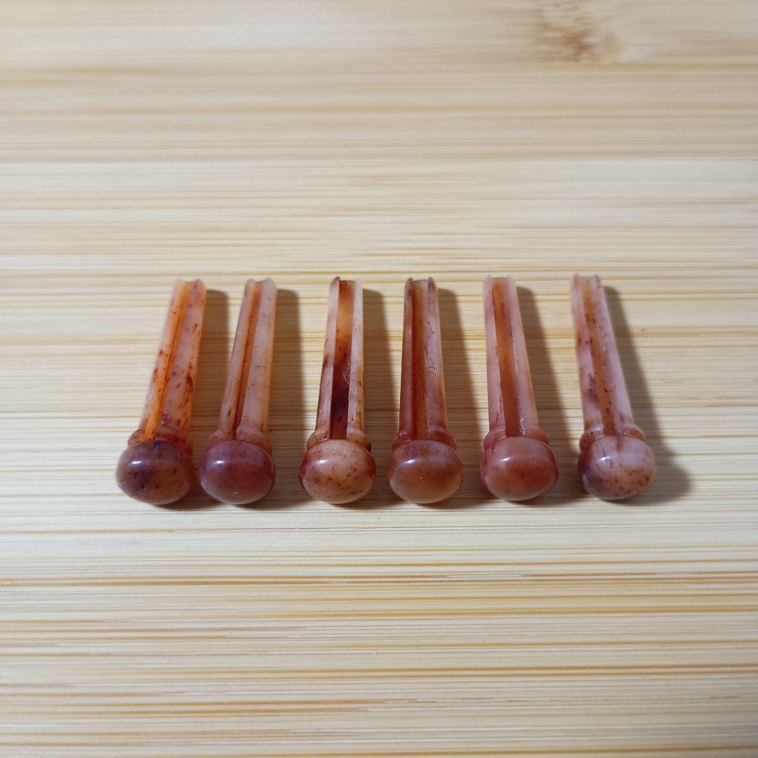 Camel Bone Bridge Pins Brown Pattern