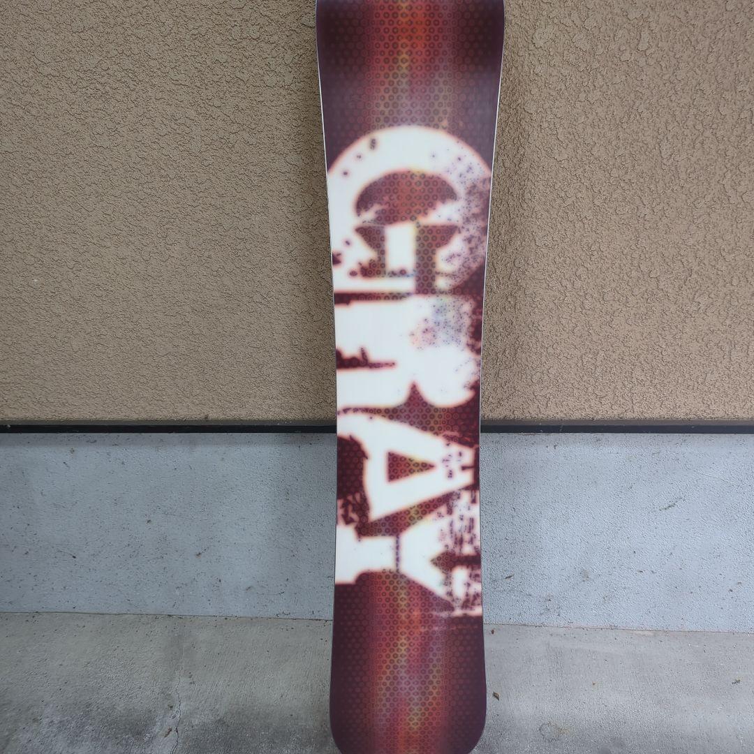 Gray Snowboard Riders' 154.5