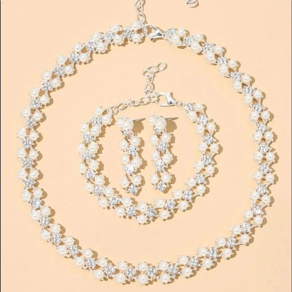 Faux Pearl Jewelry Set