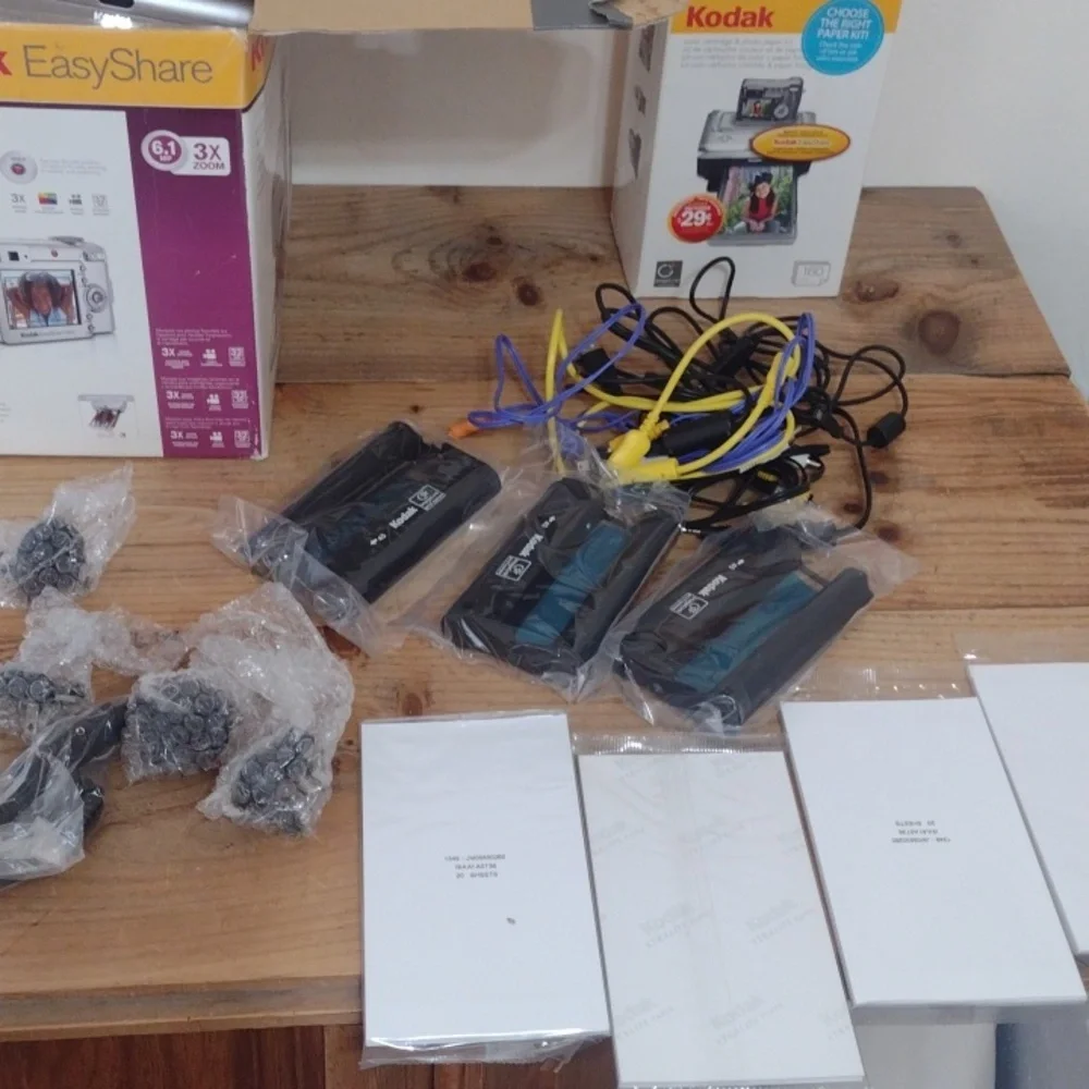 Kodak Easy Share C643 Printer Dock & Digital Camera Bundle
