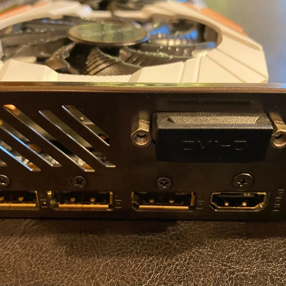 GIGABYTE by www