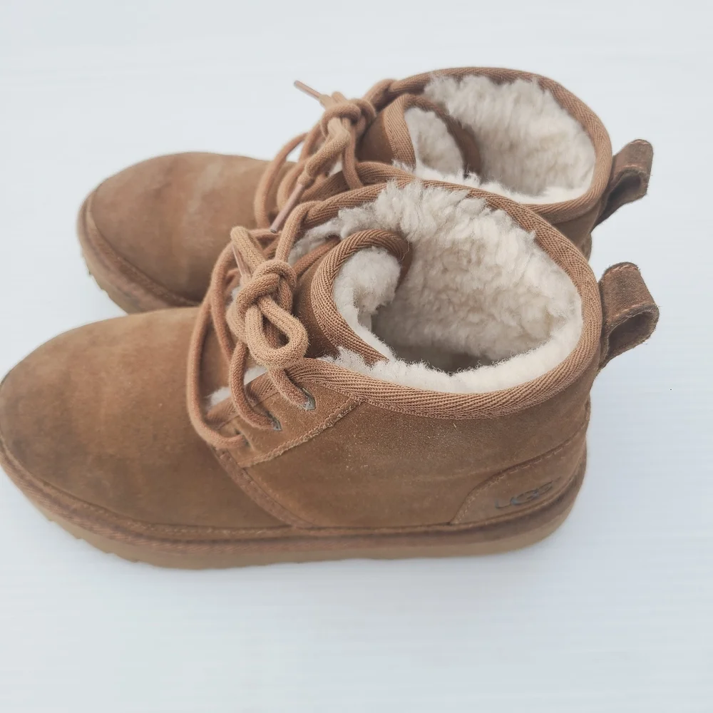 UGG neumal kids