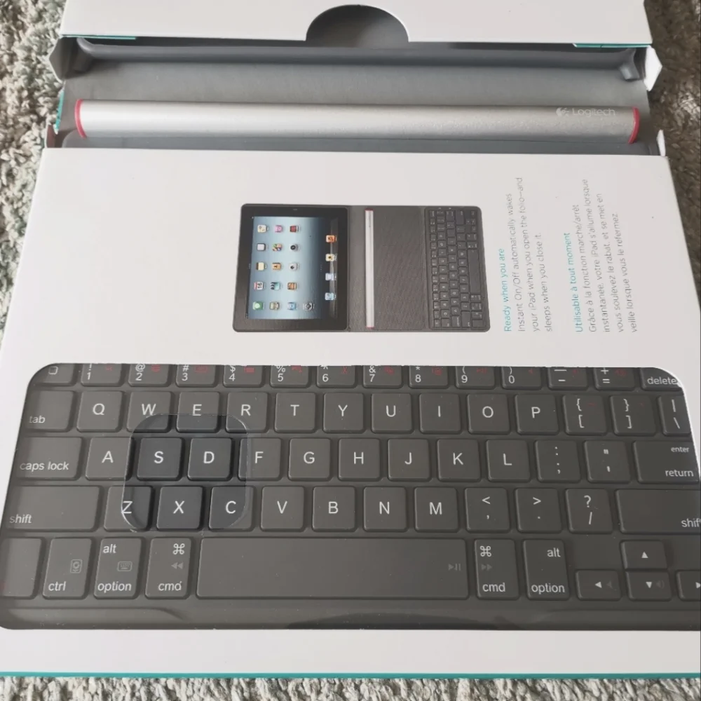 Logitech Solar Keyboard Folio