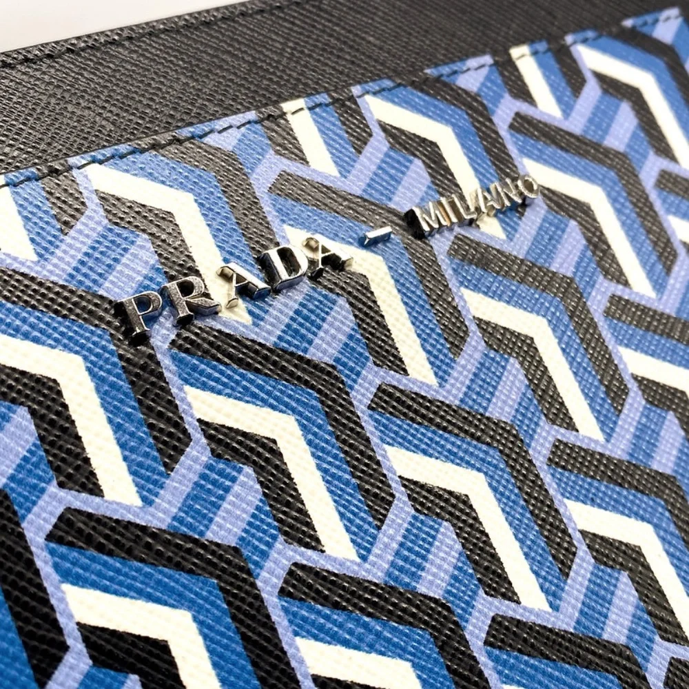 prada make bold