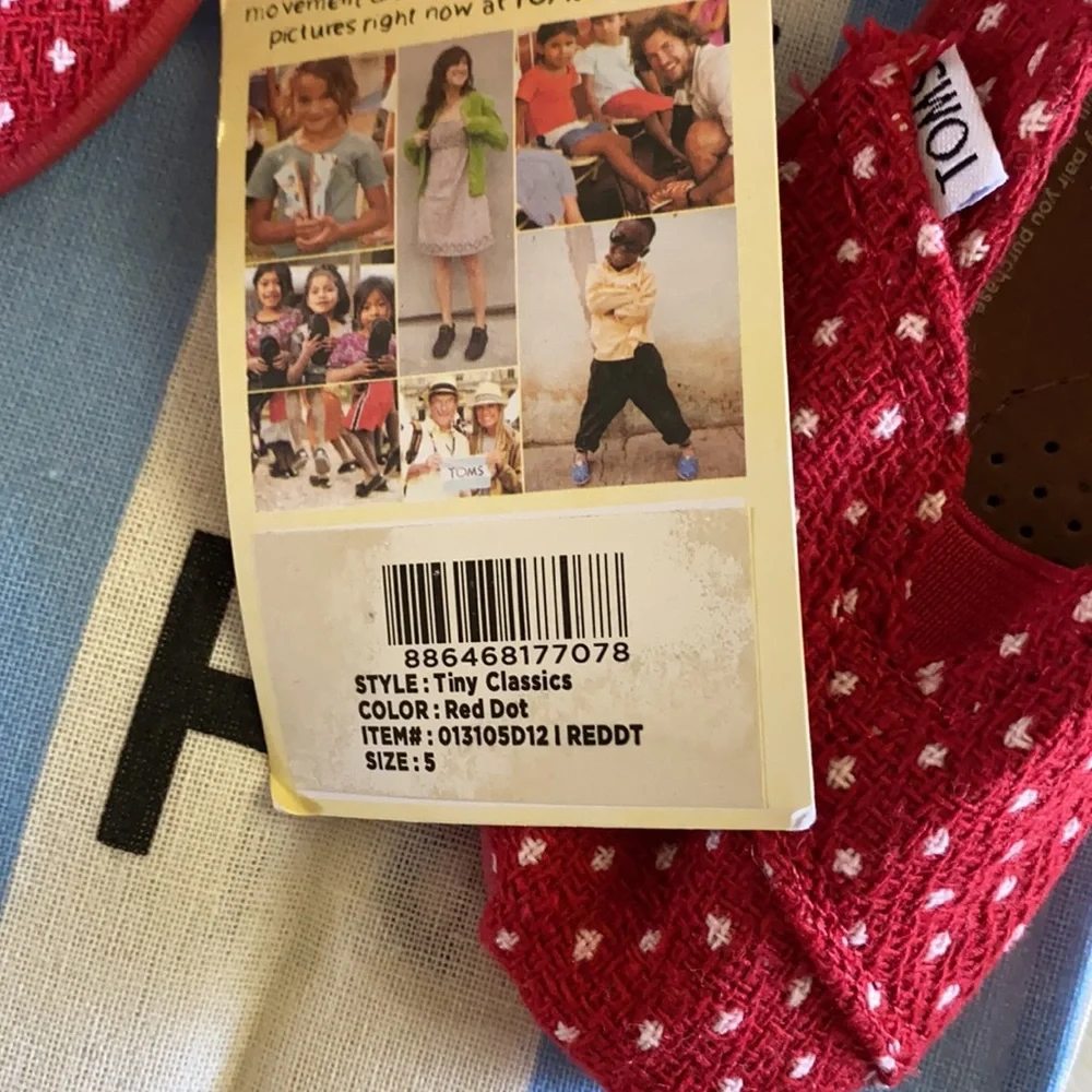 * Toms Tiny Classic Red Dot size 5T