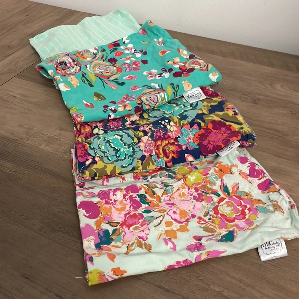 N/A girls scarf