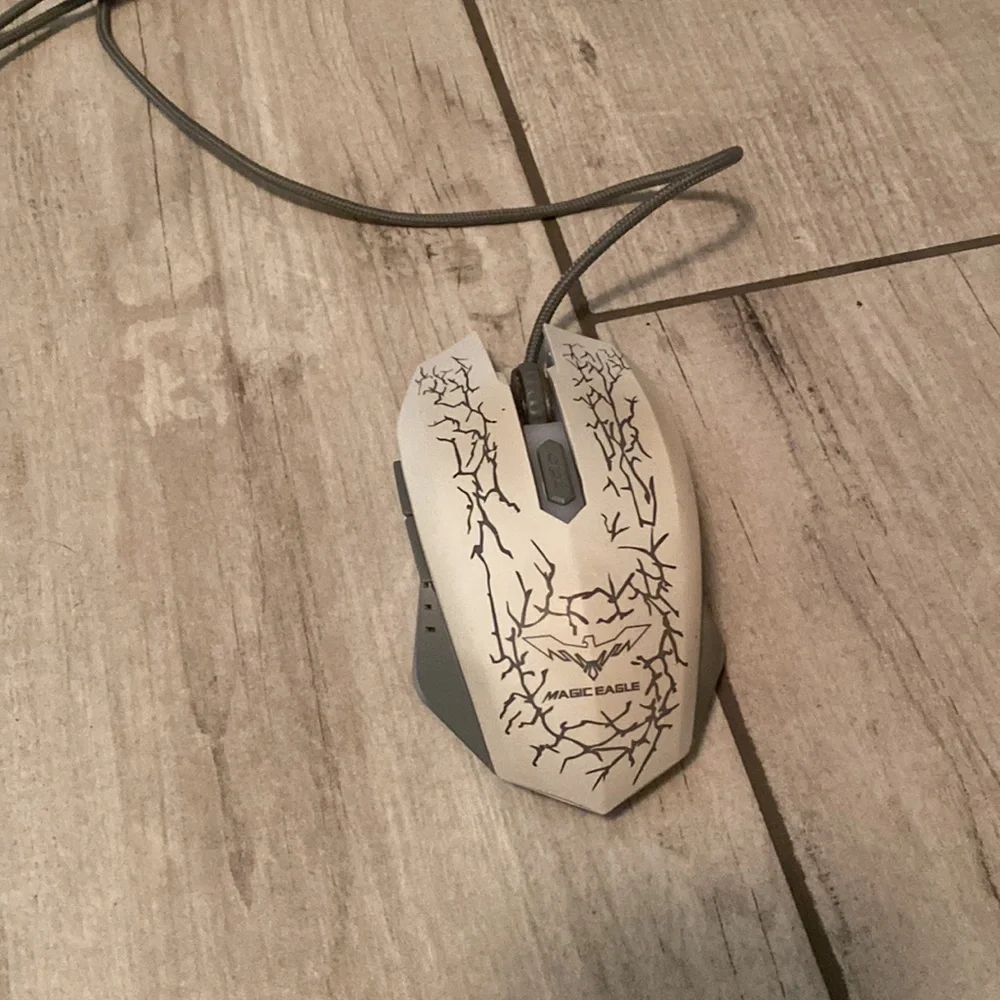 A light up gaming keyboard and mouse set