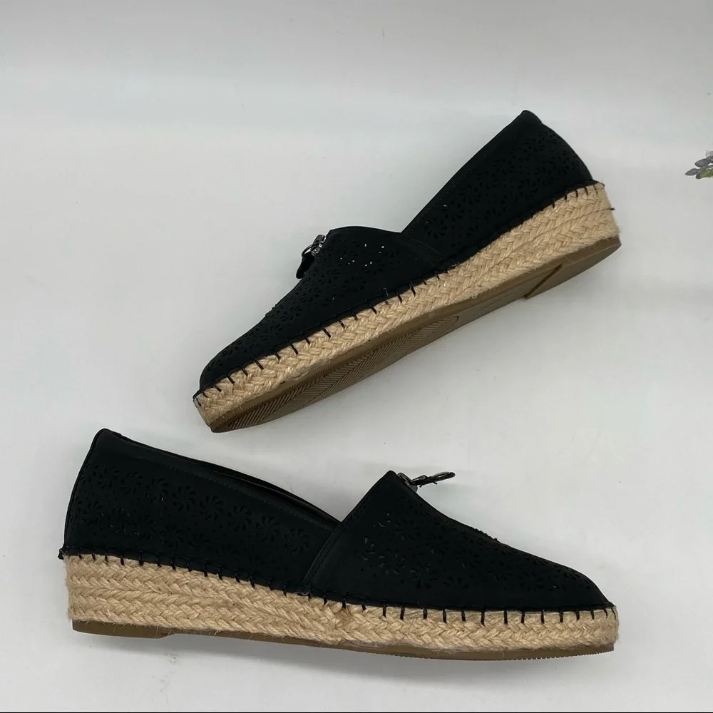 EASY STREET Women's Zenon Comfort Flats in Black size 8W NIB