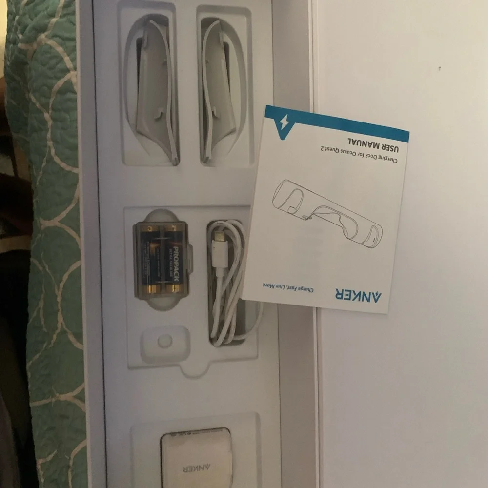 I have a used oculus 2 bundle that comes with charging dock and case 128 GB