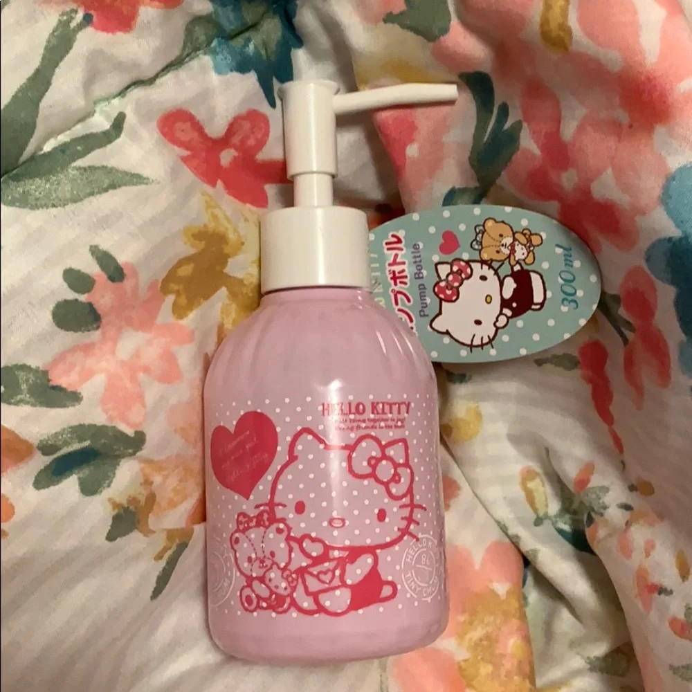 Hello Kitty plastic pump bottle refillable Japan