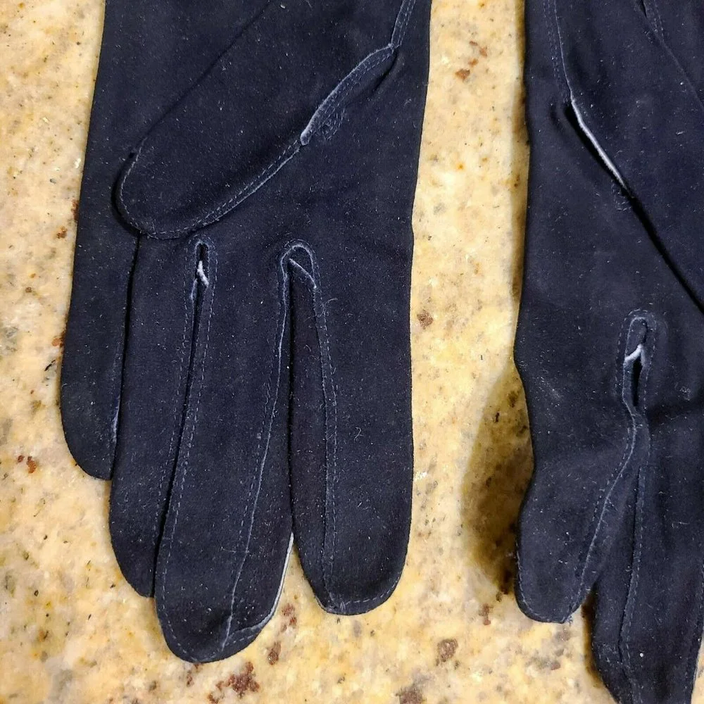 H. A. & E. Smith, LTD gloves upon