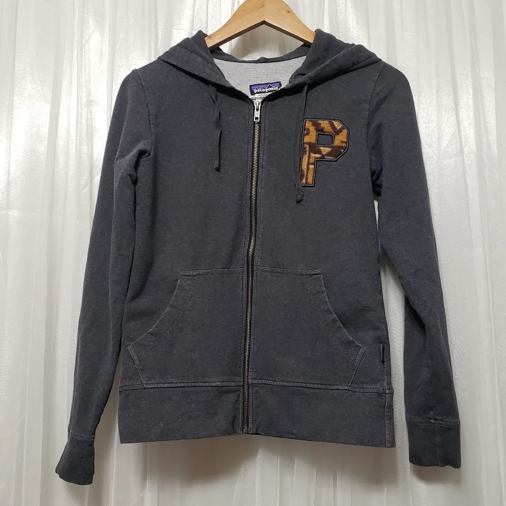 Patagonia women size