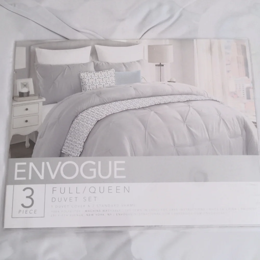 New Envogue Light Gray Pintuck Full / Queen Duvet Set