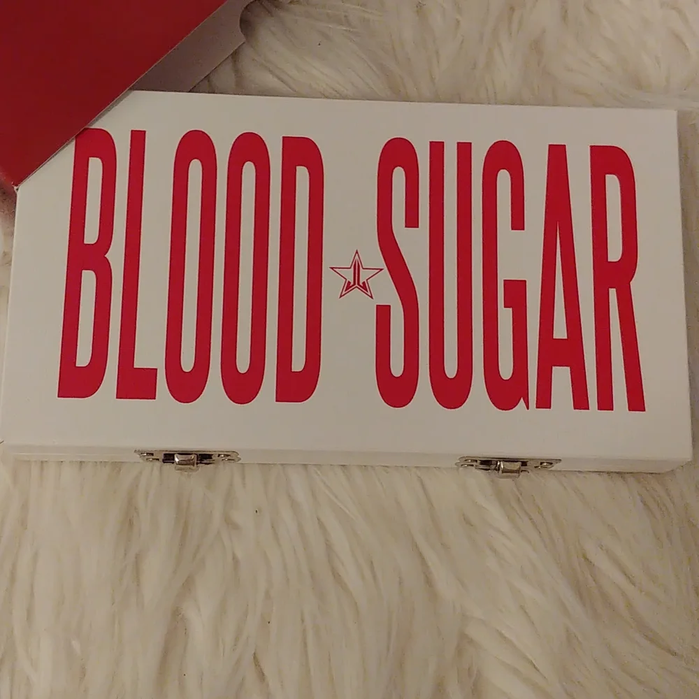 ❤FIRM! NWT JEFFREE STAR BLOOD SUGAR EYESHADOW PALETTE (DISCONTINUED)