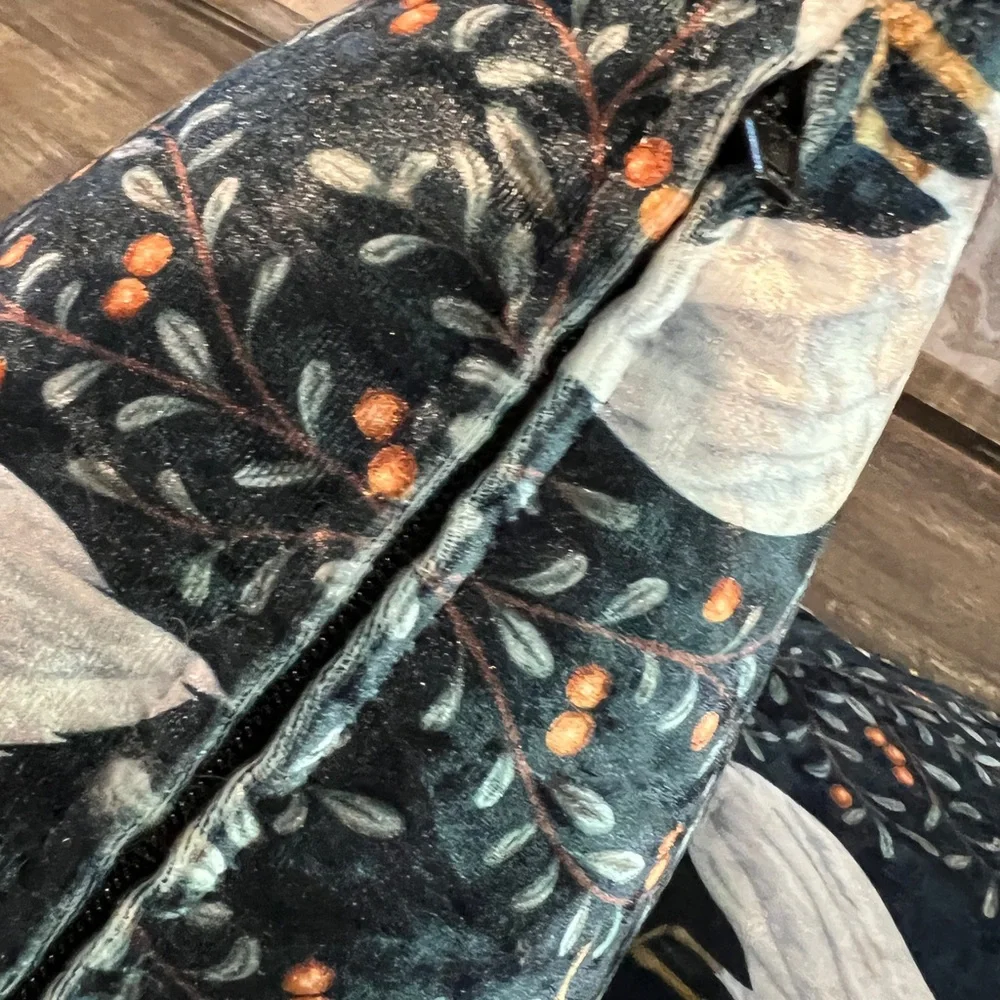 N/A pillows pattern