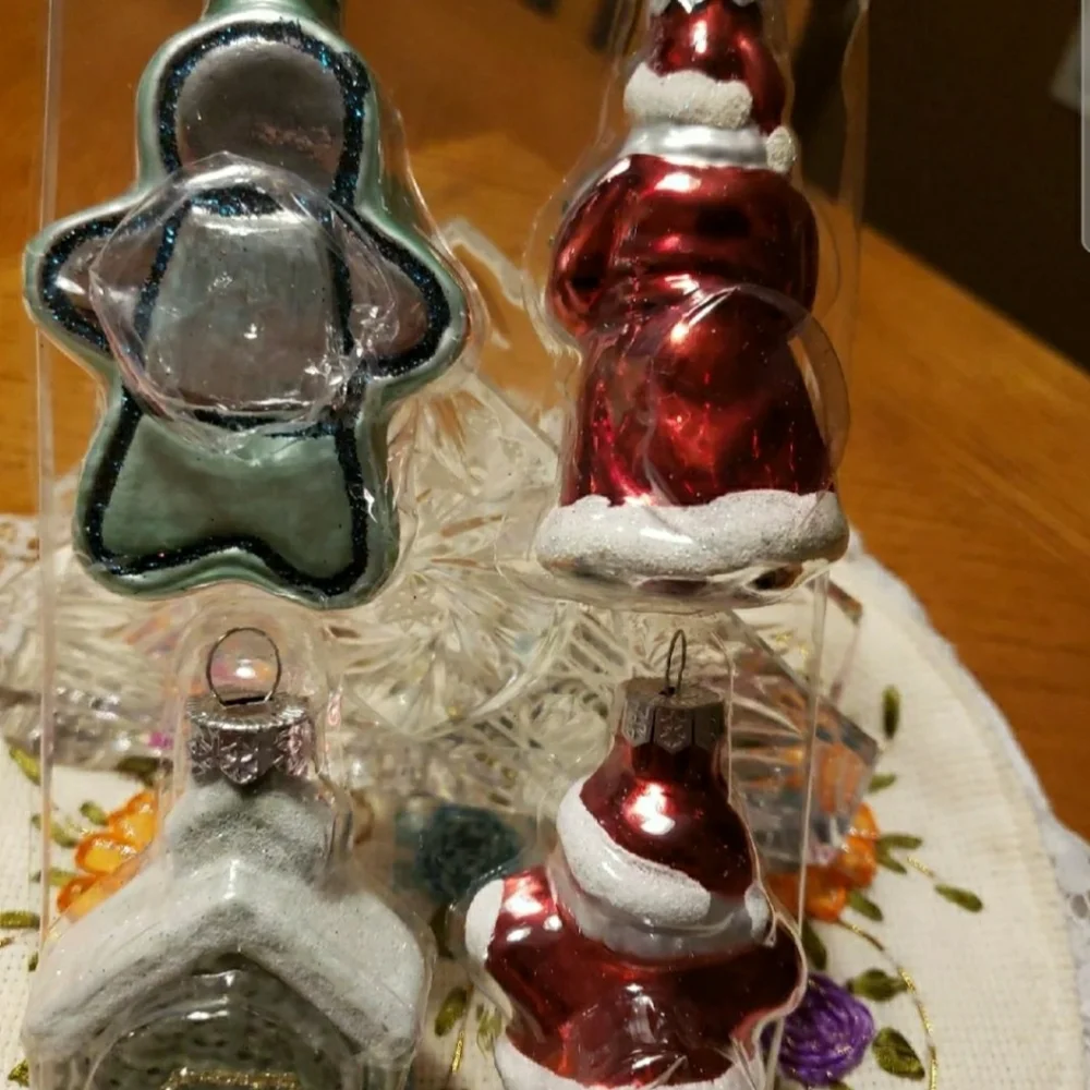 PIER 1 IMPORTS Glass Christmas Ornaments (4)