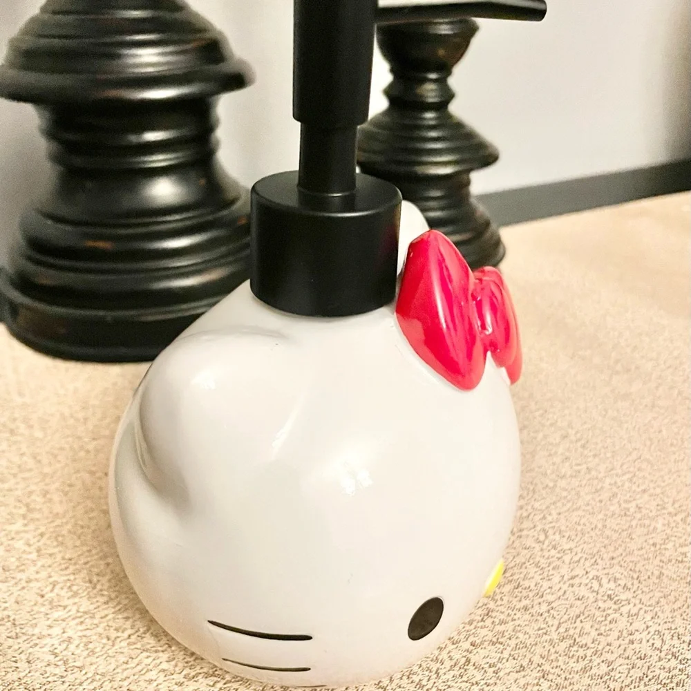 Sanrio nwt hello