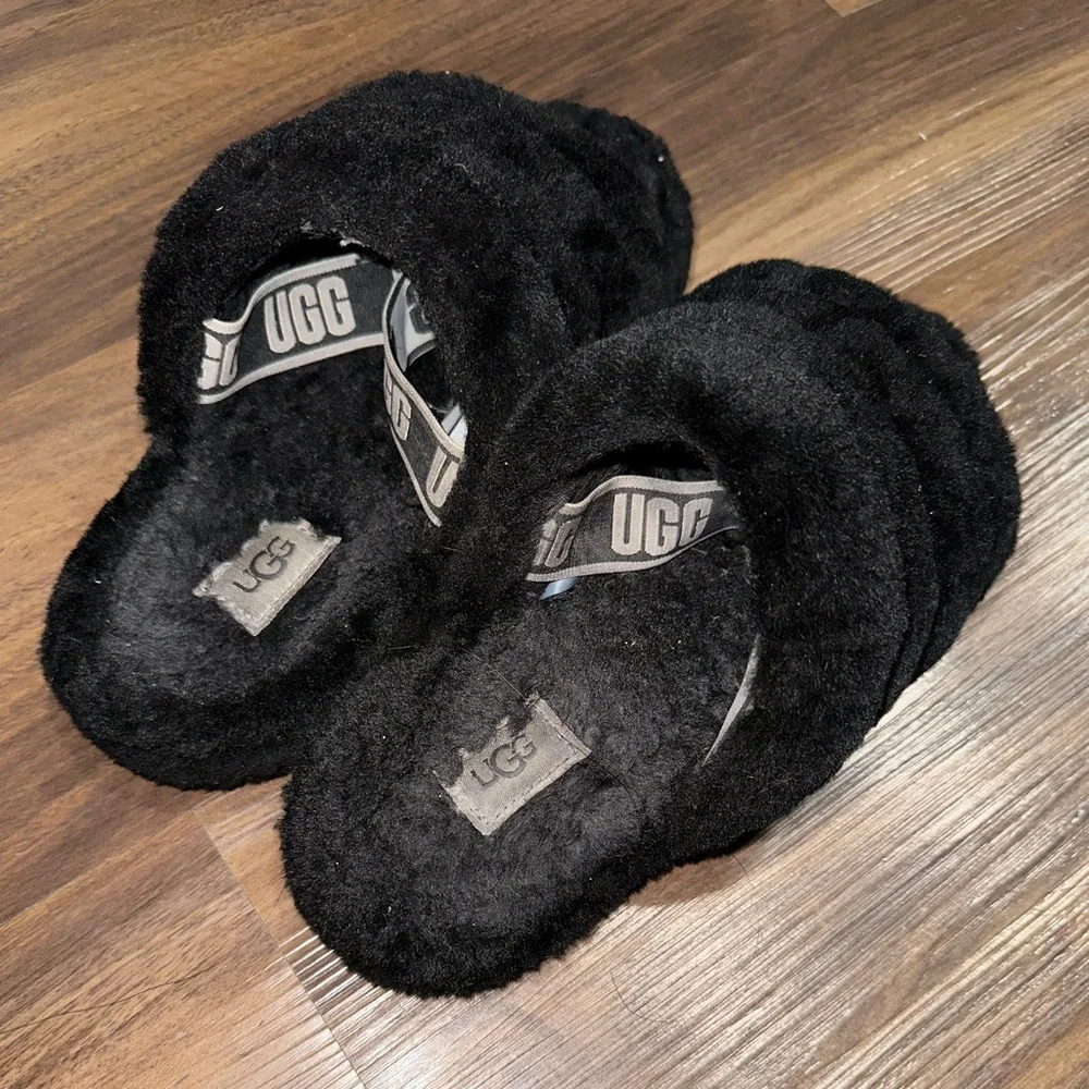 UGG kids fluff