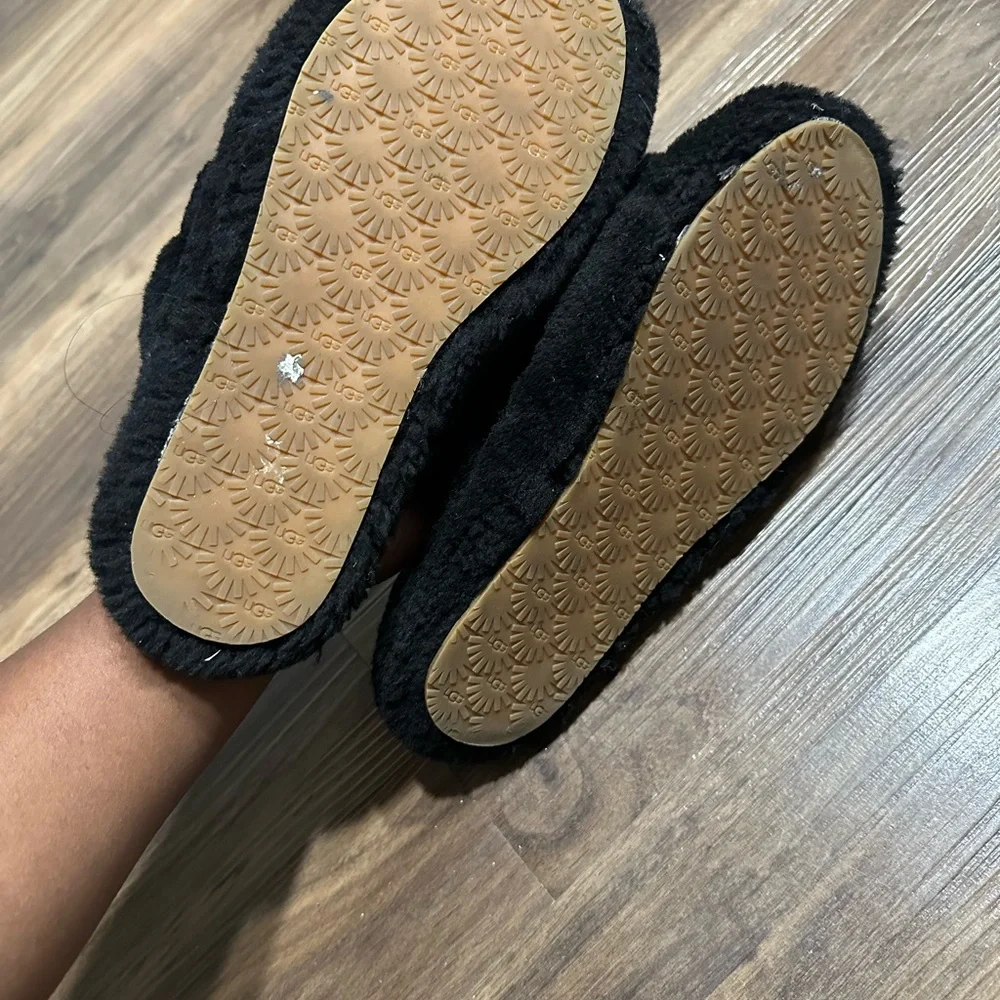 UGG kids fluff