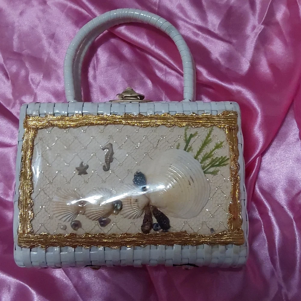 Charming vintage mommy