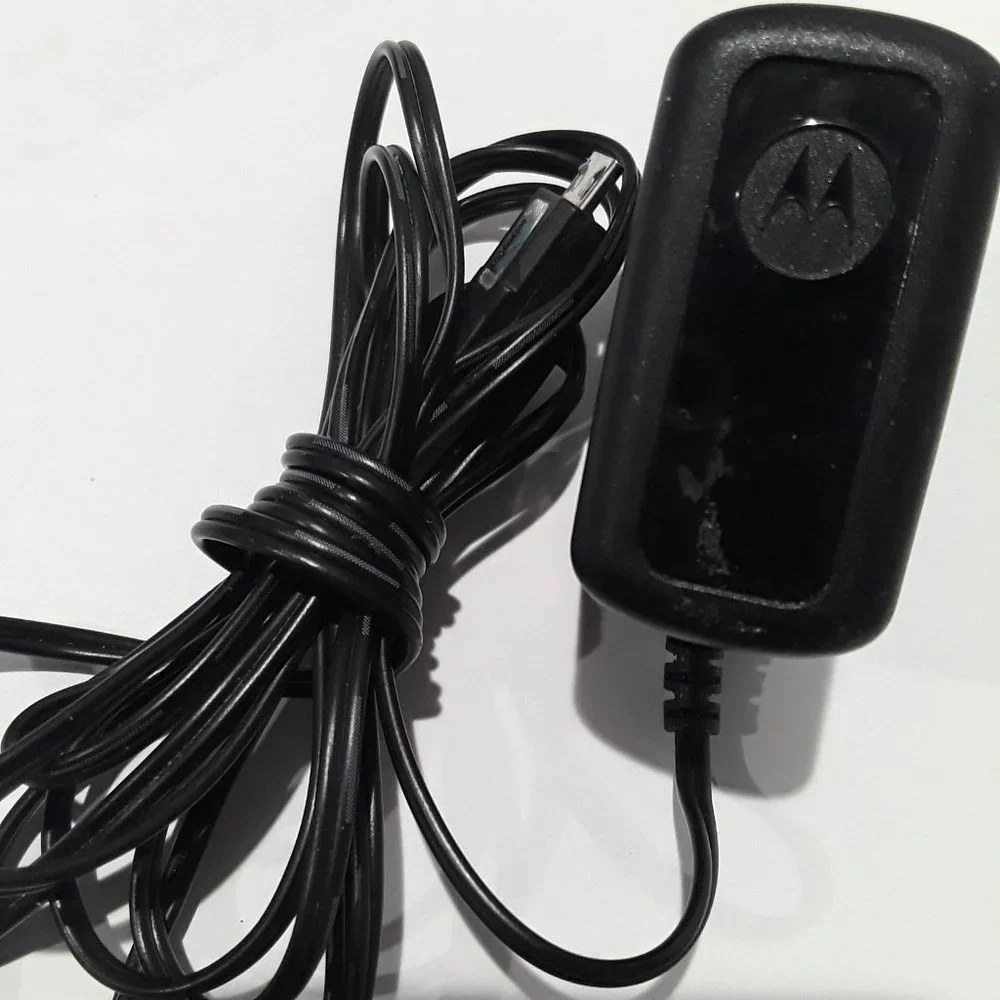 MOTOROLA I.T.E. CELL PHONE CHARGER-POWER SUPPLY - MODEL E199967 - TESTED & WORKS