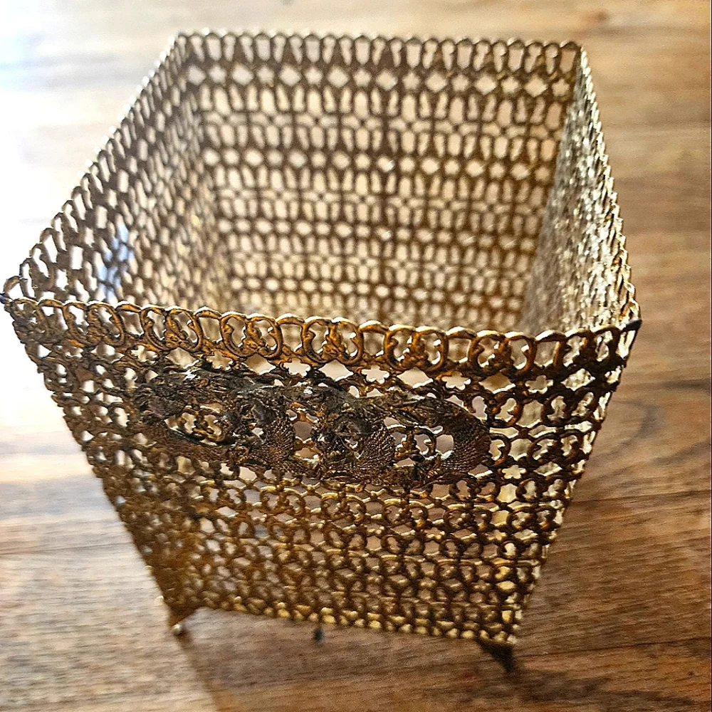 Vintage Gold Filigree Tissue Decorative Vanity Top Box Square Hollywood Regency