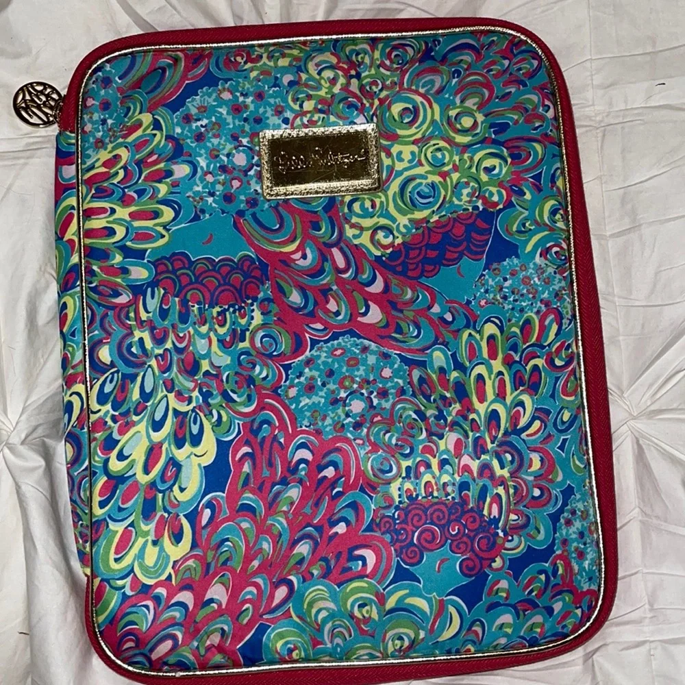 Lilly Pulitzer tablet zip up cover/storage