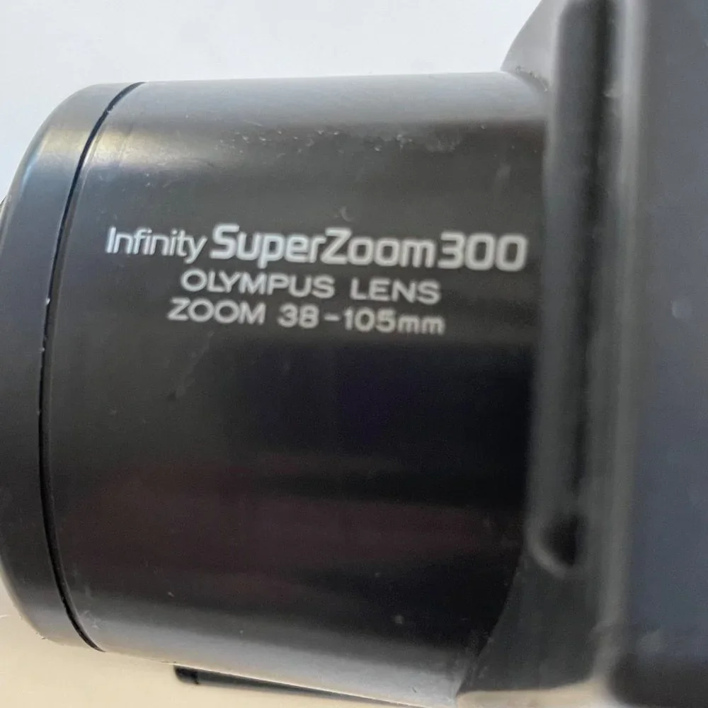 Olympus Infinity Super Zoom 300 35mm auto focus camera case manual FLAW