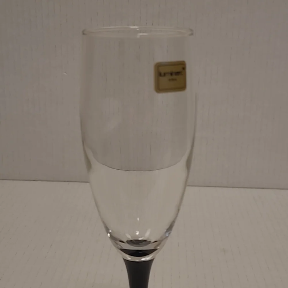 Set of 4 Luminarc Crystal Black Stemmed Champagne Glasses