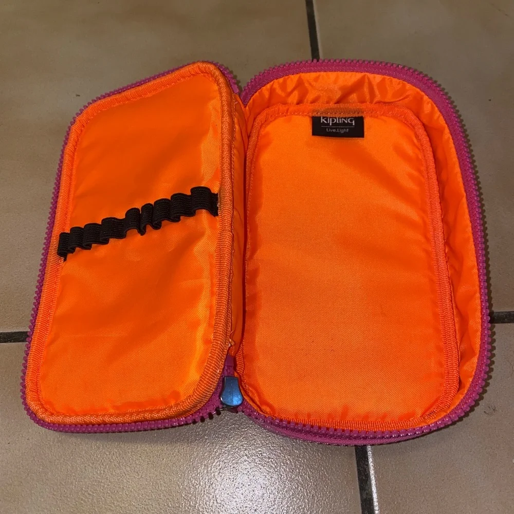 Kipling 50 pens case fuschia / orange like new