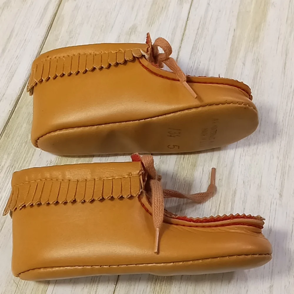 Minnetonka Bootie Moccasins Toddler Size 5