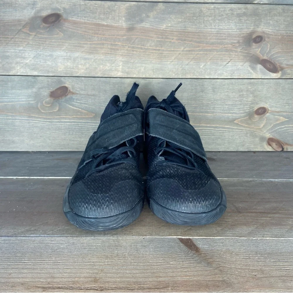Nike kyrie womens