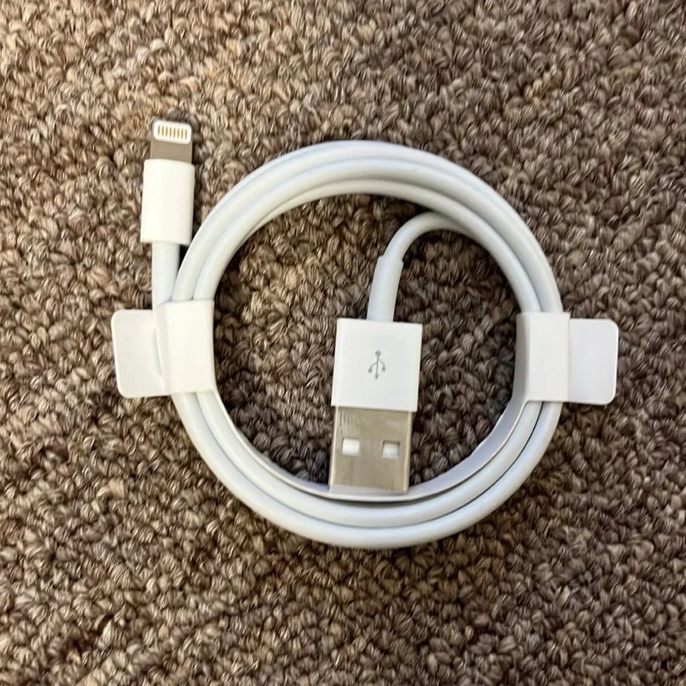 Apple Lightning to USB Cable, New