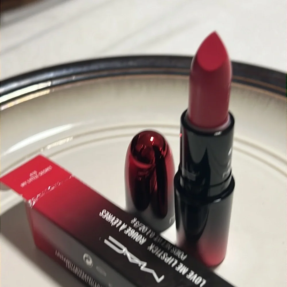 🌙💘Mac My Little Secret Love Me Lipstick