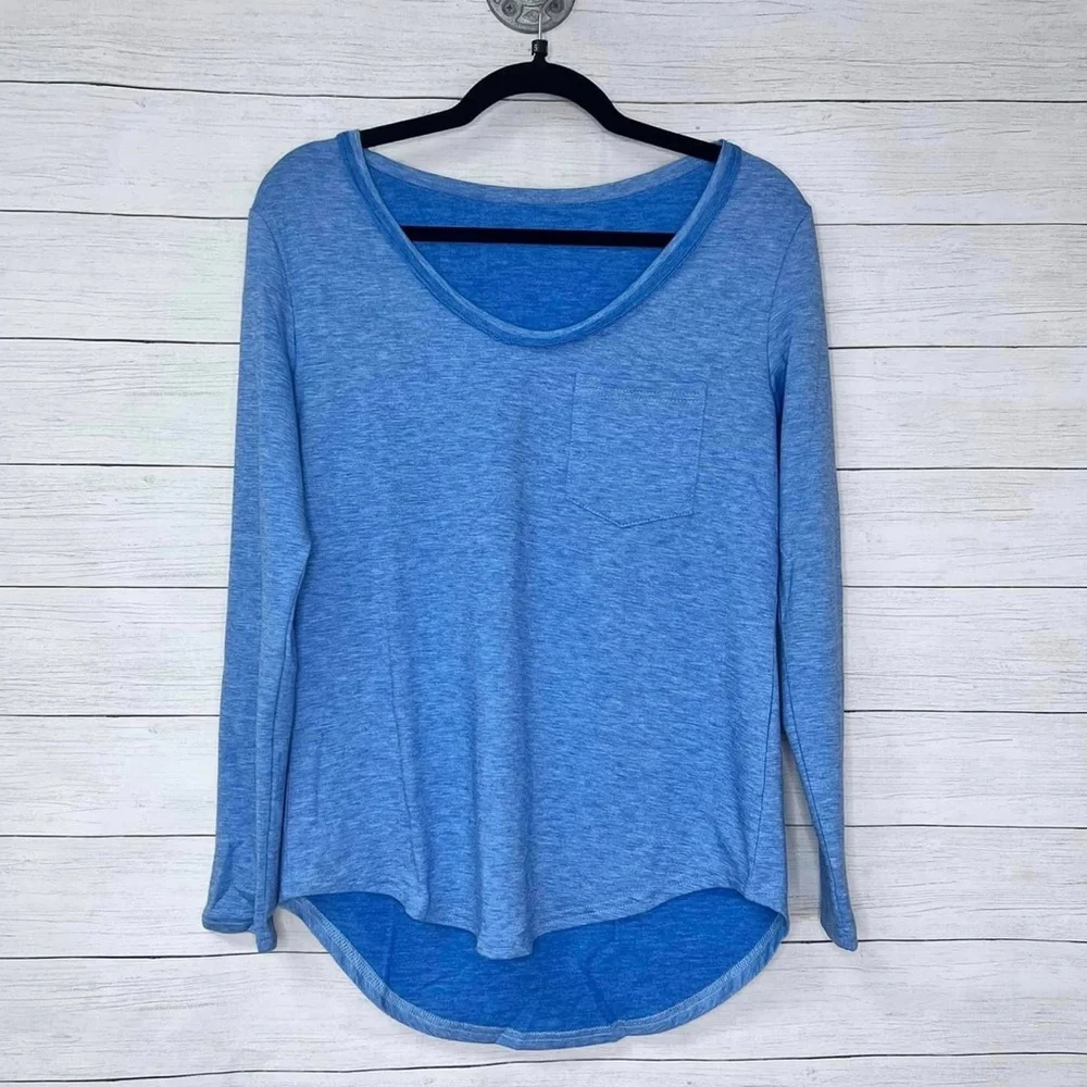 Boutique Brand Sky Blue V Neck Long Sleeve Pocket Top 💗