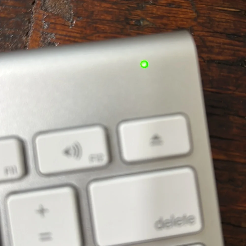 Apple wireless keyboard