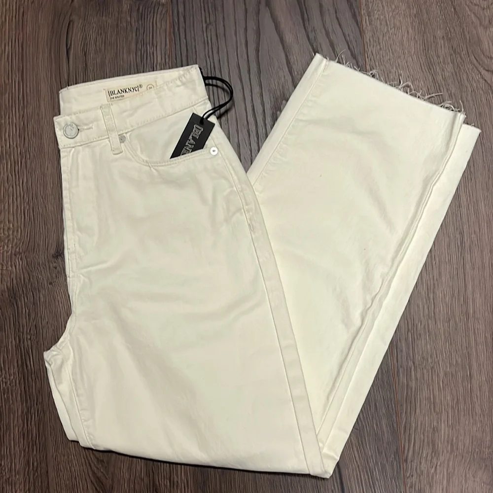 [BLANKNYC] Straight Leg Raw Hem Jean | Five Pocket Ribcage - 26 NWT